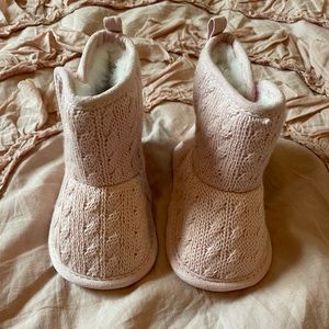 Carter’s Knit Boots